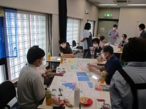 考えている様子