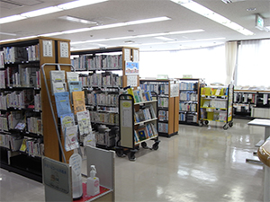 大谷公民館図書室　内部